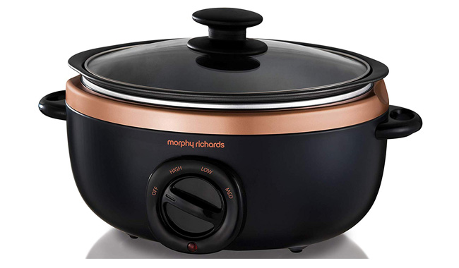 Morphy Richards Sear and Stew Slow Cooker